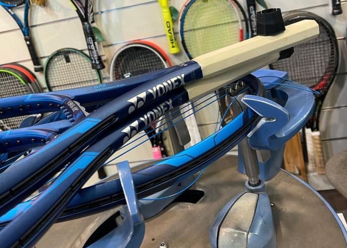 Customización y personalización de raquetas de tenis para profesionales en Barcelona